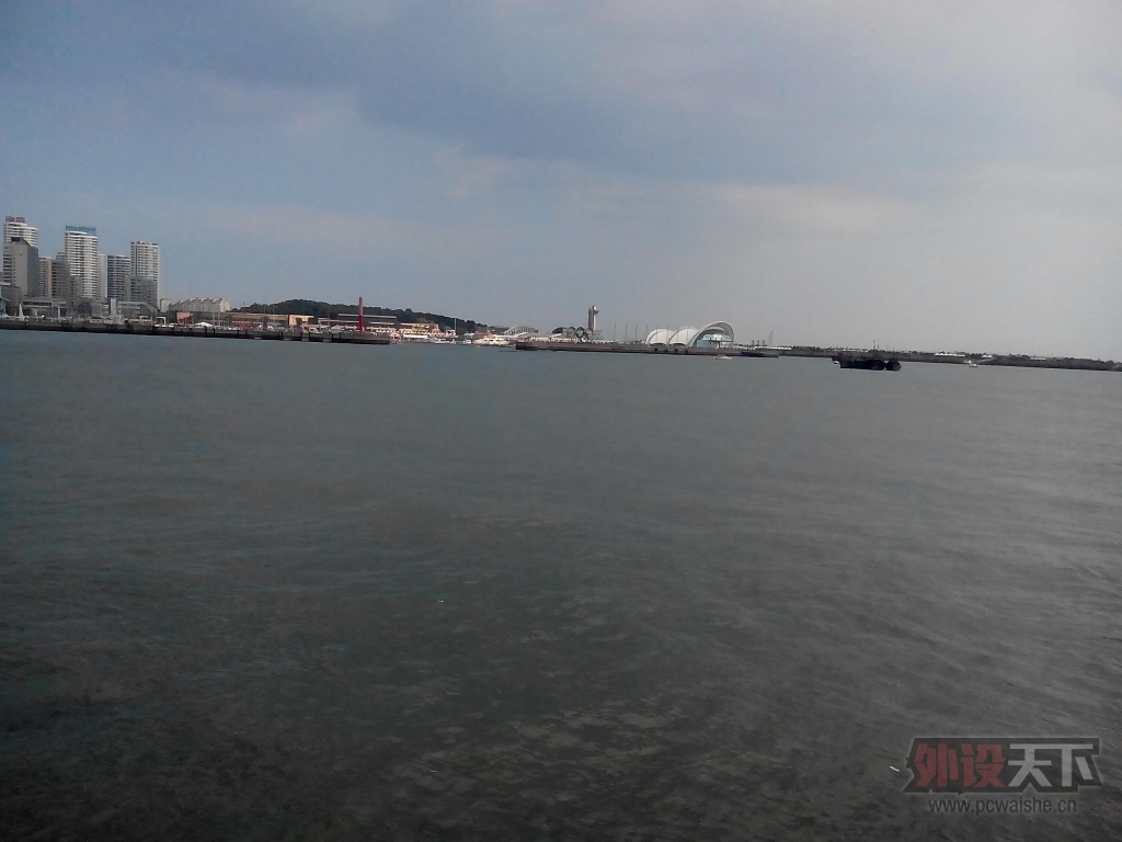 �ൺ��ɫ����