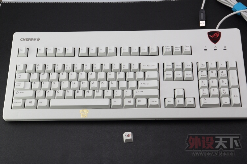 ����������ӣ�ң���˶�������壬����޼��������ޣ����ߣ����豪