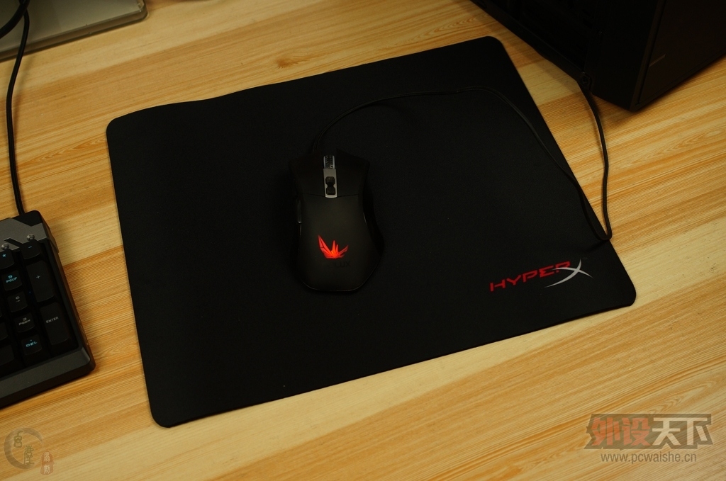 ʿHyperX FuryϷ棨360mm x300mm