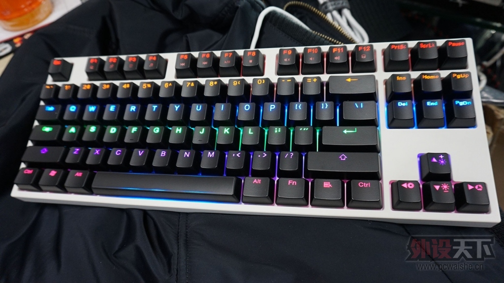 �����ݡ�����87 ��ɫ�ڼ�ñ  ȫ�� 400����