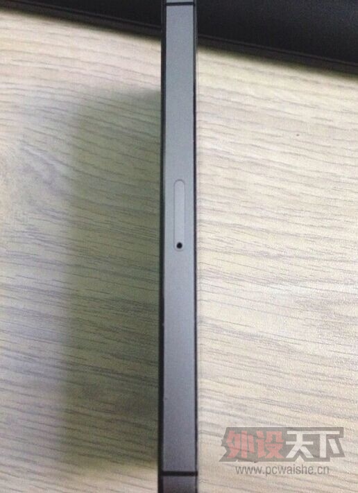 [�ɶ�]IPHONE5S ���е���16G��ɫ 2199