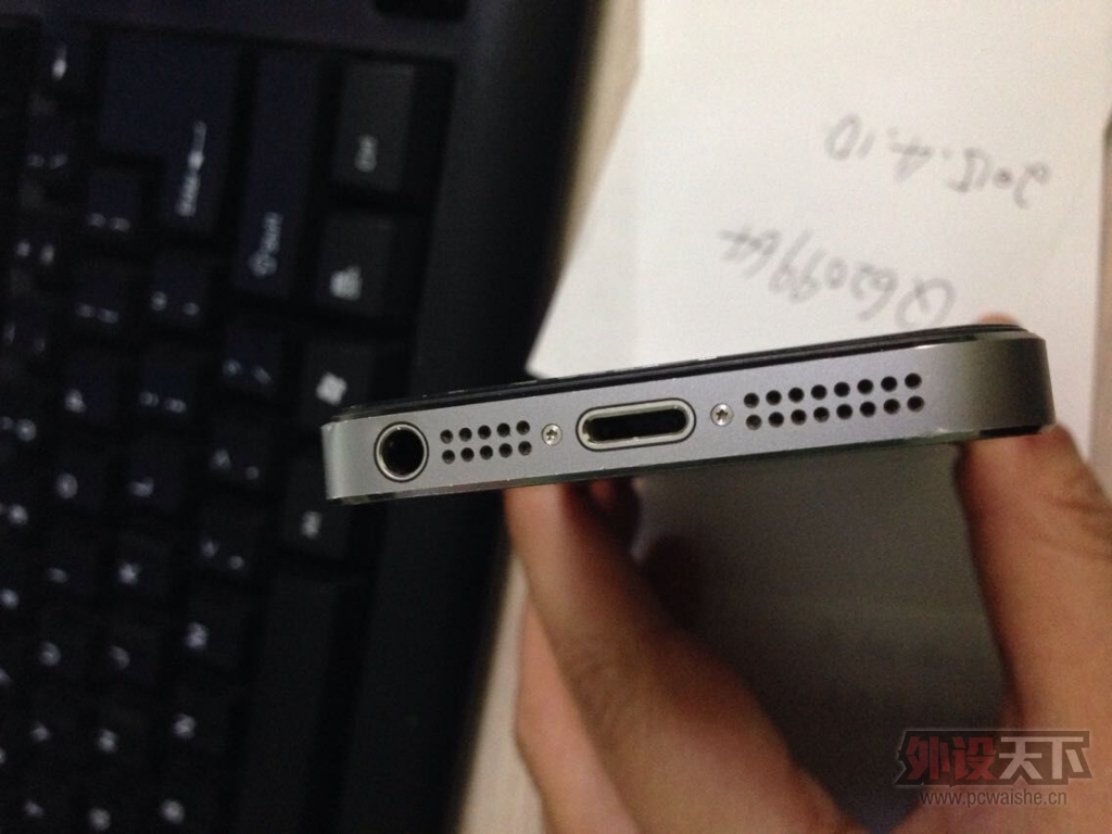 [�ɶ�]IPHONE5S ���е���16G��ɫ 2199