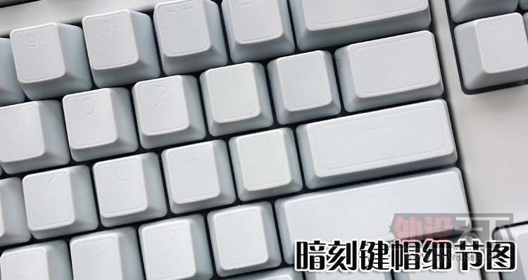 ĳ���Ͽ���һ���ɫ������͸�ļ�ñ