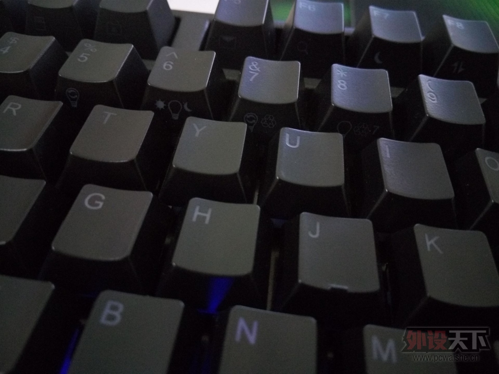 �����ۡ��ѳ�.���������RK104��RGB�����ݼ���ȫ��55G