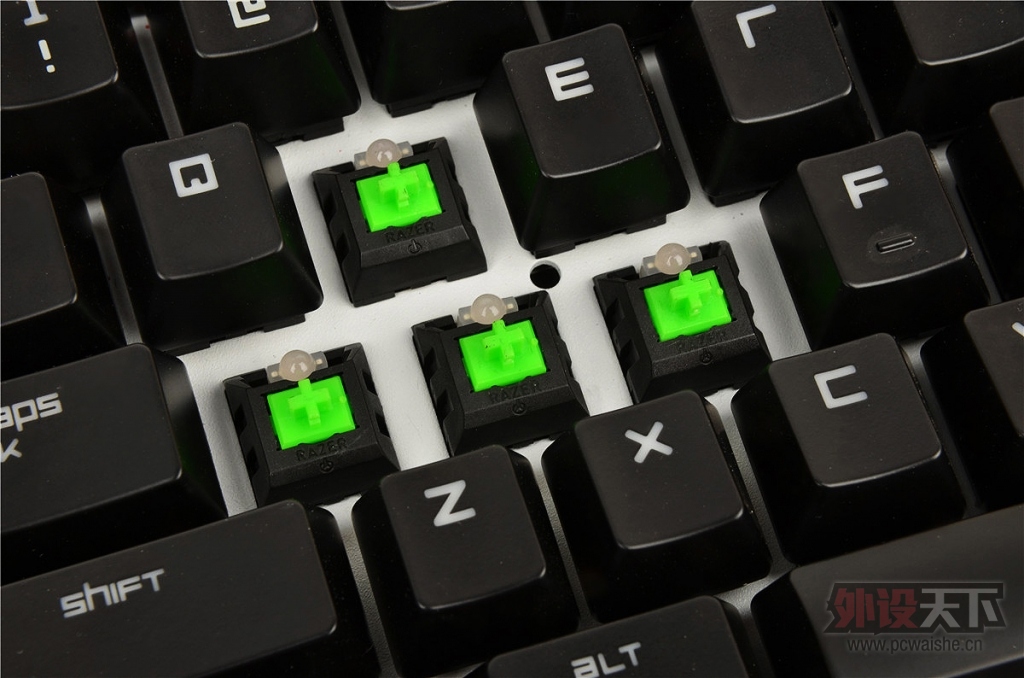 �ƹ��˿�����������Blackwidow Chroma �������