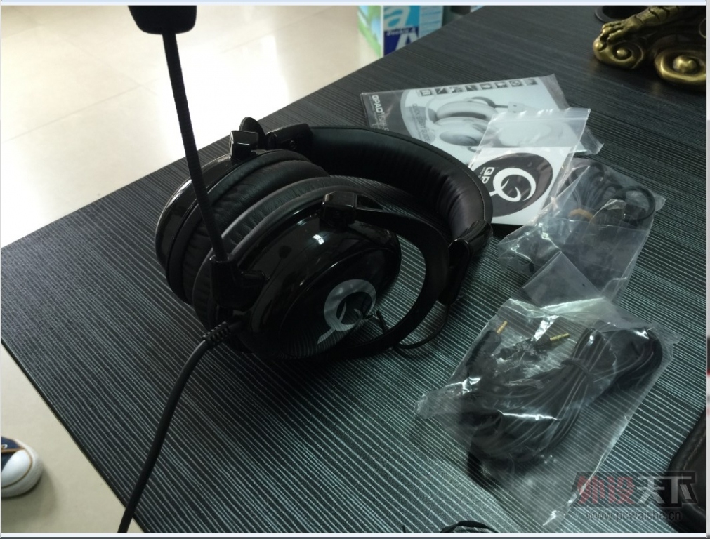 ��������QPAD  QH-90 ��ɫ 9��  450����