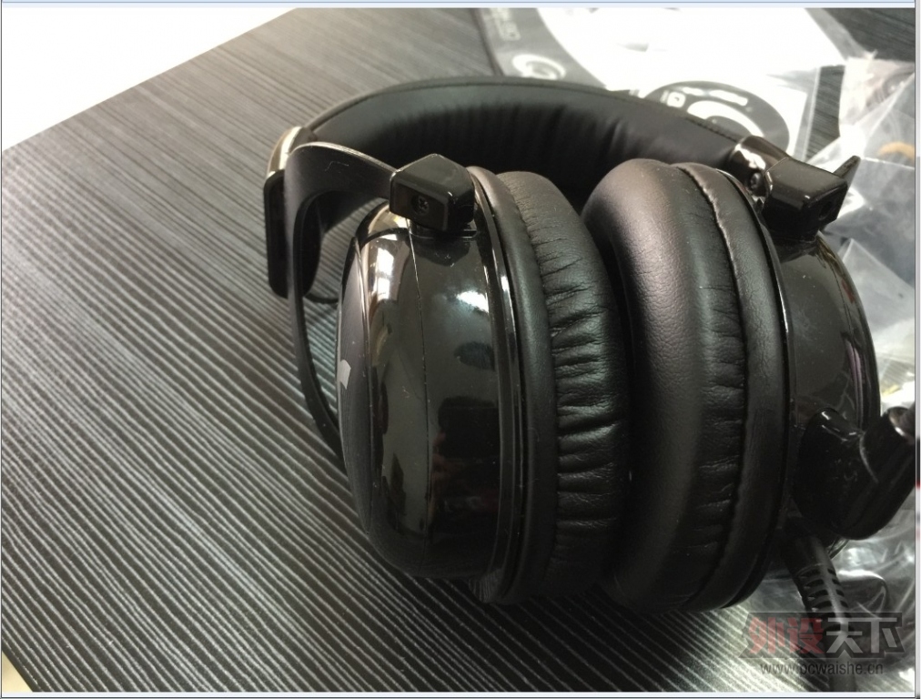 ��������QPAD  QH-90 ��ɫ 9��  450����