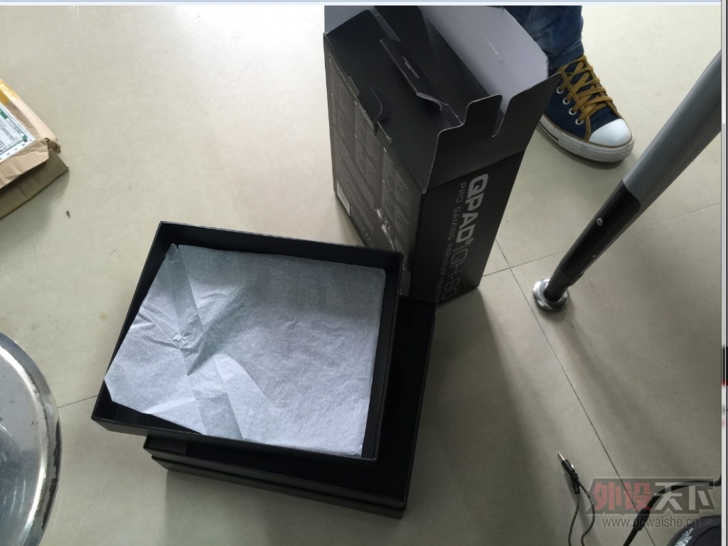 ��������QPAD  QH-90 ��ɫ 9��  450����