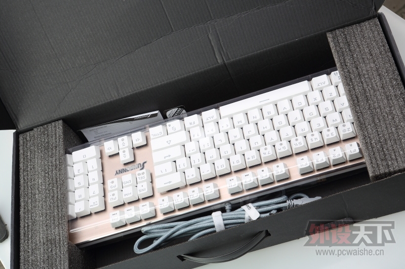 �����᡿��Ϸ����֮ɭ�������ЫV628 RGB �����