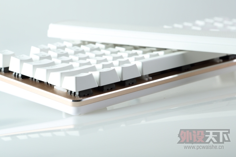 �����᡿��Ϸ����֮ɭ�������ЫV628 RGB �����