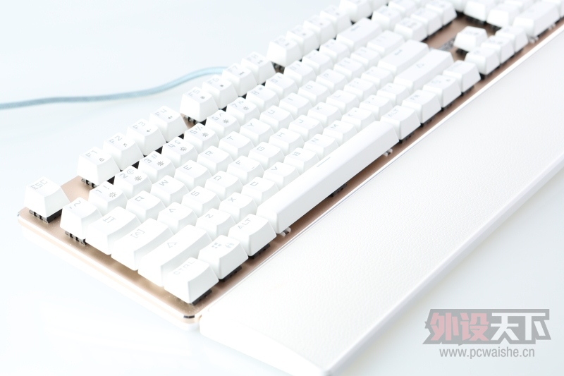 �����᡿��Ϸ����֮ɭ�������ЫV628 RGB �����
