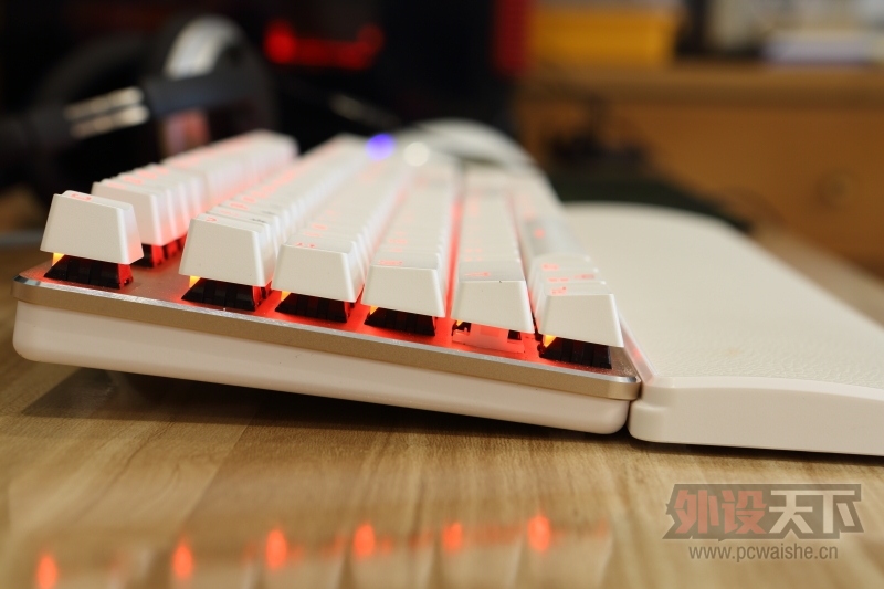 �����᡿��Ϸ����֮ɭ�������ЫV628 RGB �����