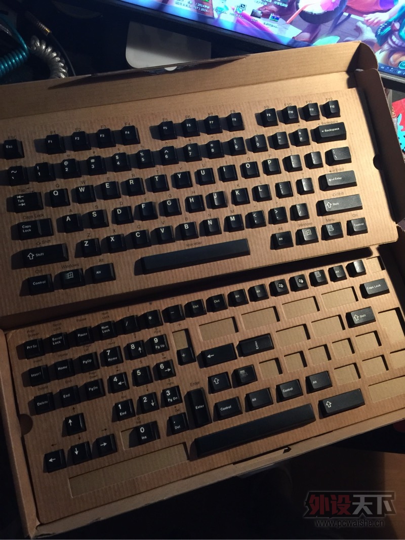 [�Ĵ�����]��һ��ԭ���ڶ�ɫ��ñ���Ѿ����ۣ�