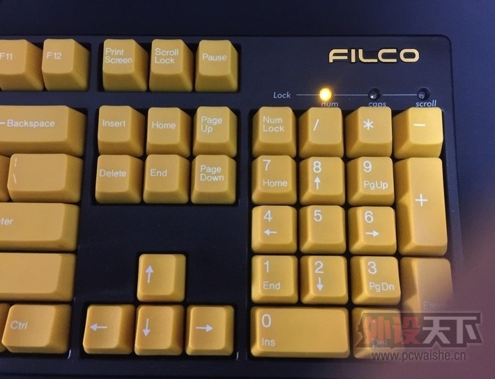 �����ݡ���һ�׻�ɫ̫����ñ �ѳ�