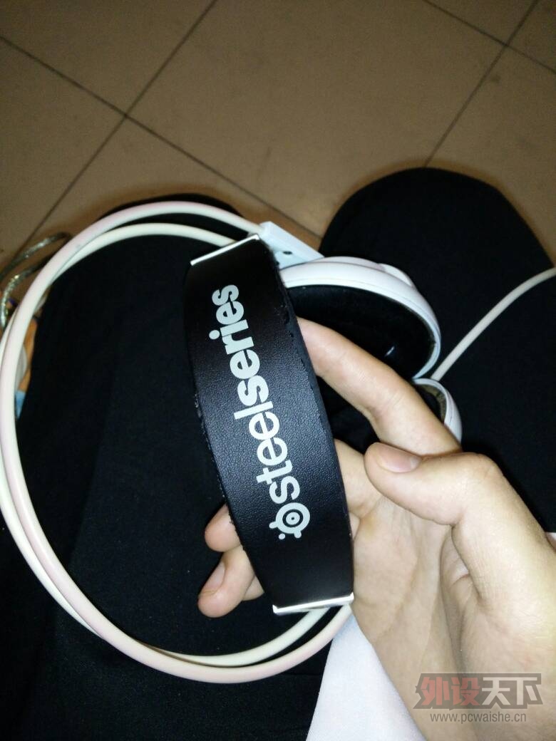 ��ɽ����������������V1��ɫ��