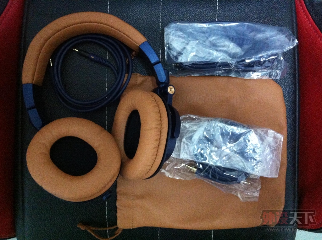 �����ա�����������ATH-M50x��ɫ���������