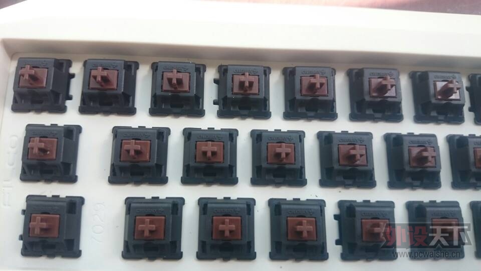 ���½�����minila air ��ɫ���� 1100����Ͷ