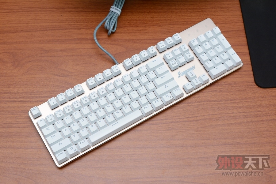 ���ա����ϳ��������Ĺ���RGB��ɭ����V628��������