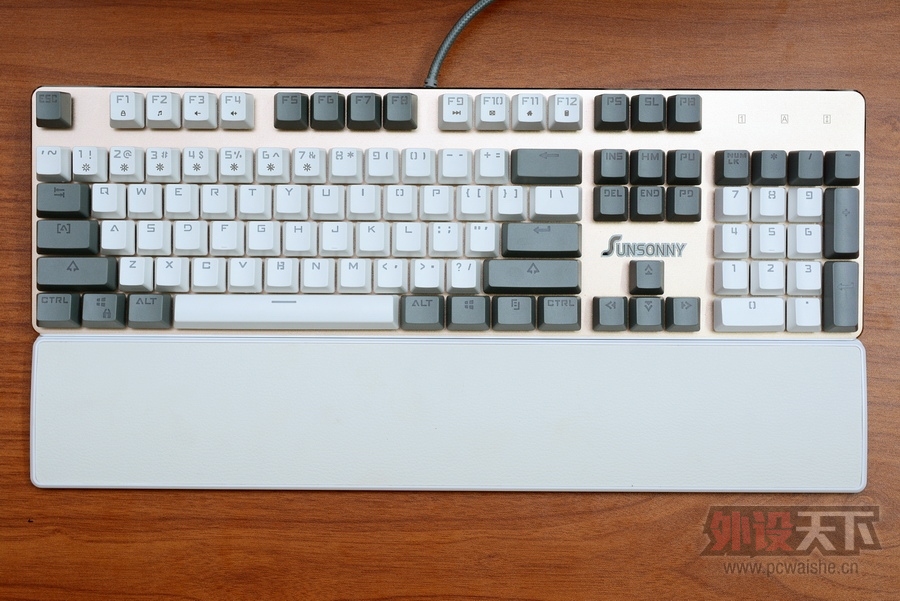 ���ա����ϳ��������Ĺ���RGB��ɭ����V628��������