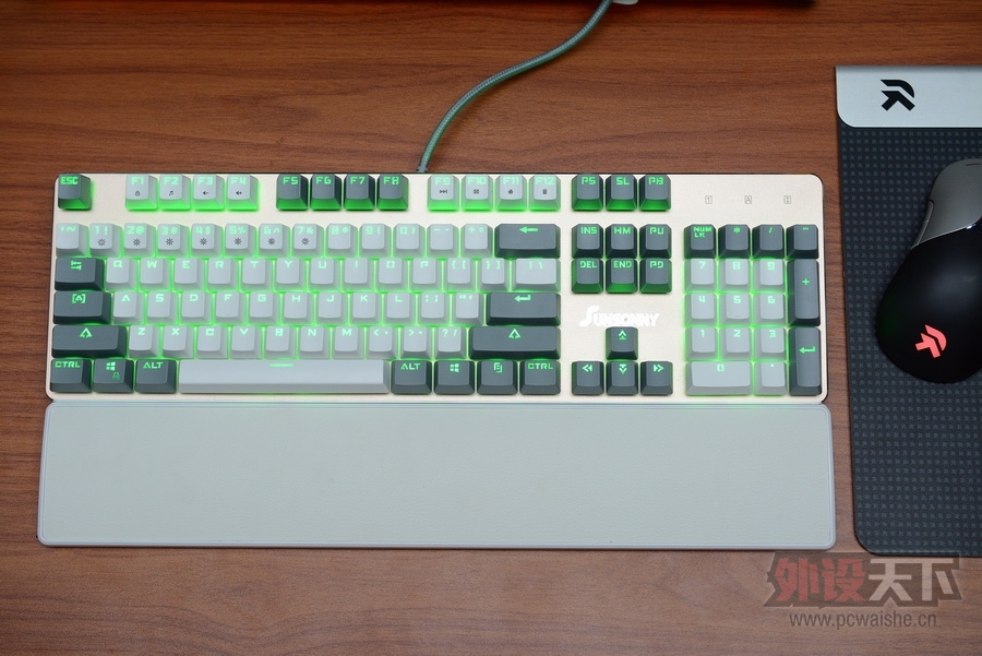 ���ա����ϳ��������Ĺ���RGB��ɭ����V628��������