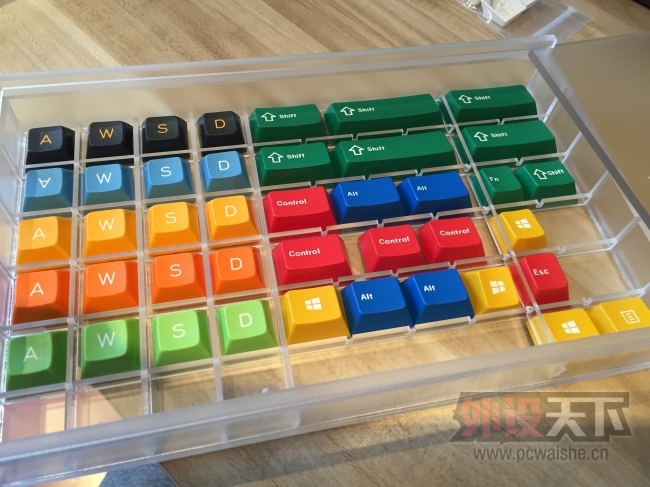 ��������5.19����,�ļۡ���ͷ����\QPADͰװ����\��ñ���ɺ�\GMK RGB��