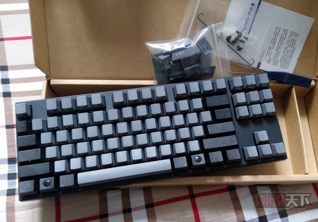 ����������ducky mini ���Ǻ��ᣬ������VA87M�����̵ƣ�9,5��