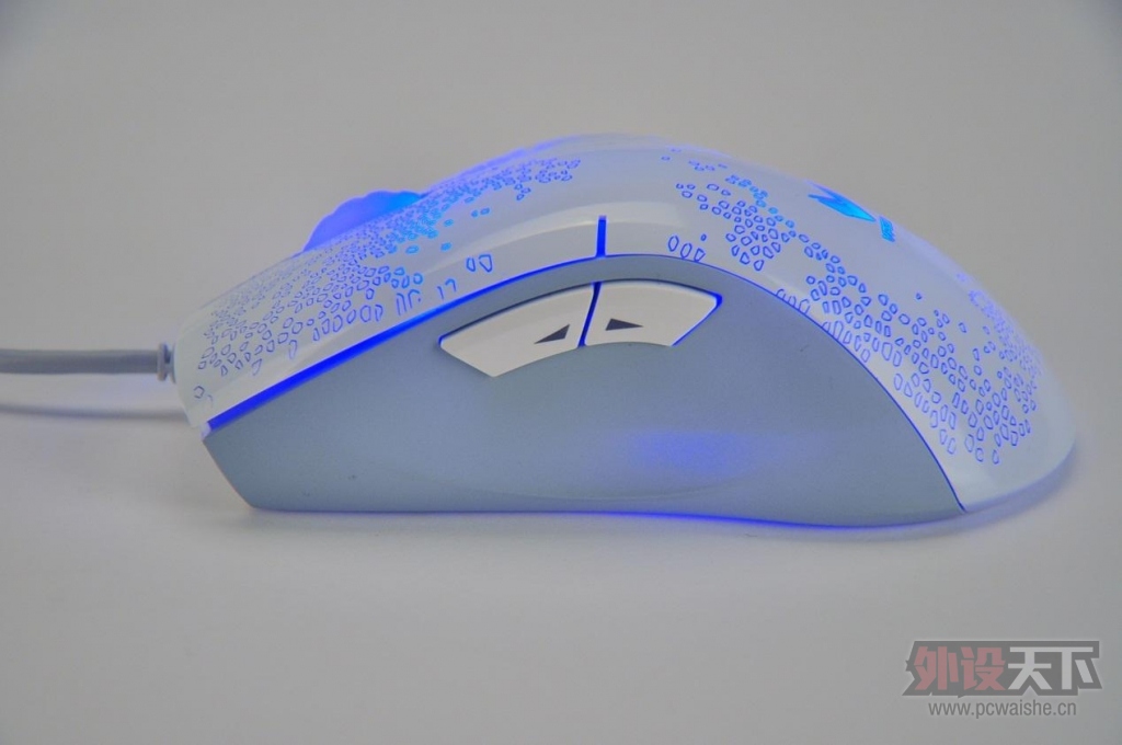 99Ԫ�� �װ�V200�羺��Ϸ����ɫ������