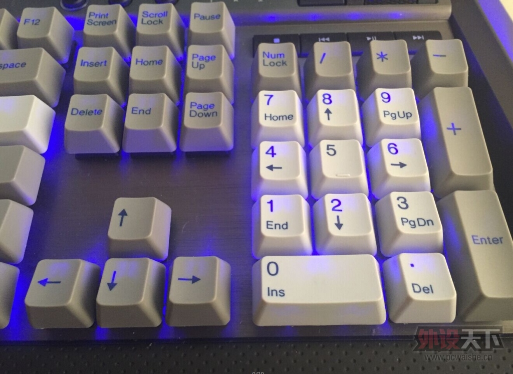 �����ݡ������ۣ�K70��ɫ����� ����TT��� ��������� �����޼�����