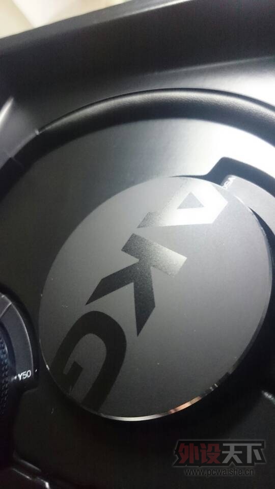 ��ɽ��������    akg y50