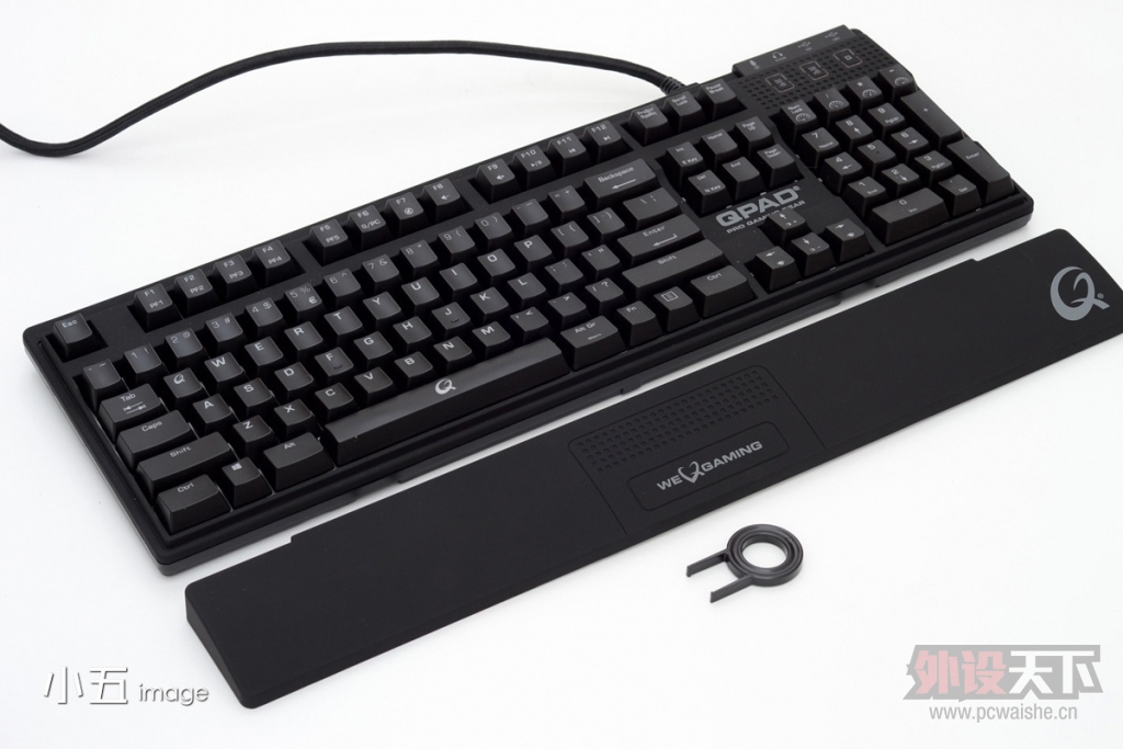[С��ԭ��] ��ƿ�¾�Ҳ���ˡ���Qpad MK-90 RGB�����е����