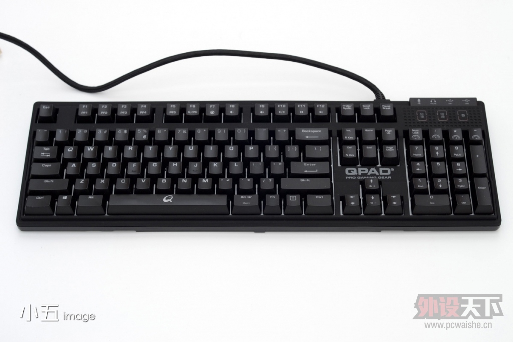 [С��ԭ��] ��ƿ�¾�Ҳ���ˡ���Qpad MK-90 RGB�����е����