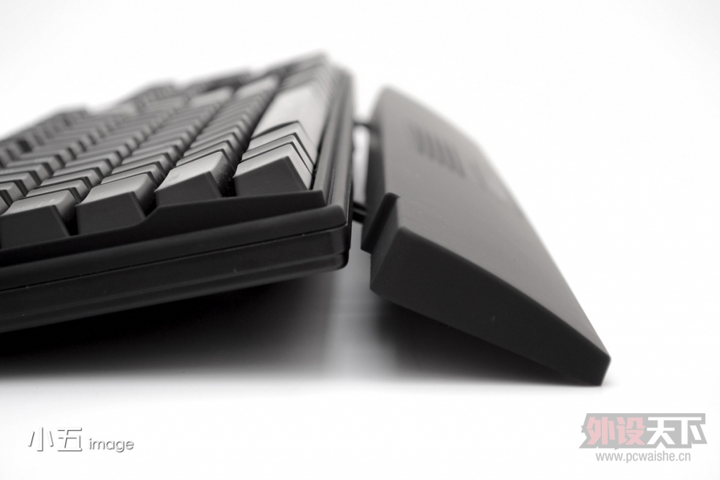 [С��ԭ��] ��ƿ�¾�Ҳ���ˡ���Qpad MK-90 RGB�����е����