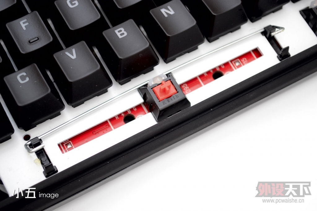 [С��ԭ��] ��ƿ�¾�Ҳ���ˡ���Qpad MK-90 RGB�����е����