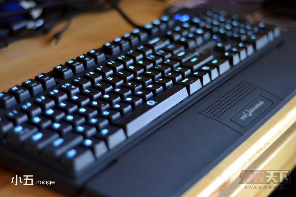[С��ԭ��] ��ƿ�¾�Ҳ���ˡ���Qpad MK-90 RGB�����е����