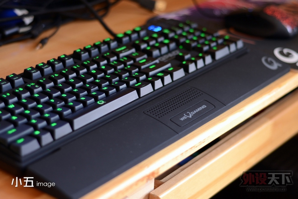 [С��ԭ��] ��ƿ�¾�Ҳ���ˡ���Qpad MK-90 RGB�����е����