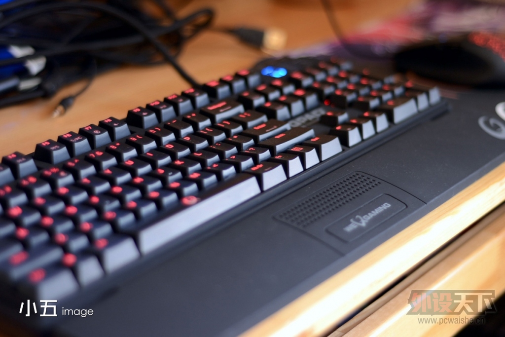 [С��ԭ��] ��ƿ�¾�Ҳ���ˡ���Qpad MK-90 RGB�����е����