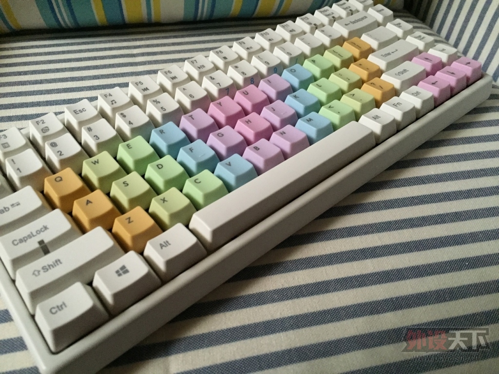 ���ɶ������Kinzu V2��ɫ ���ʽ���