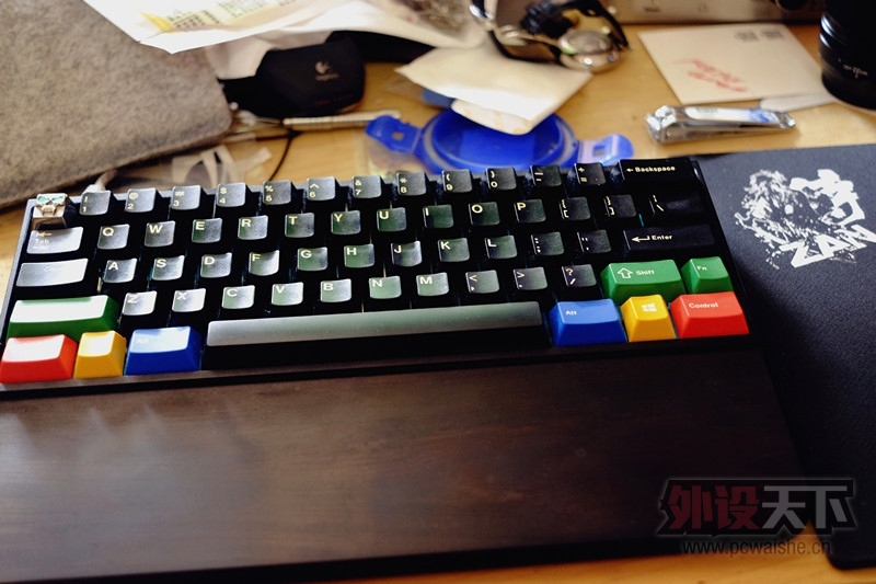 ��������FMJ��ɫ������ GH60�����ڵ� ����ɫ��ñ 2300