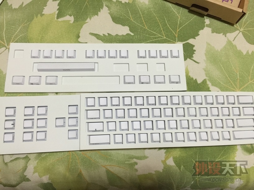 ��������KBT ONE ���� M505 RIVAL һЩ��ñ