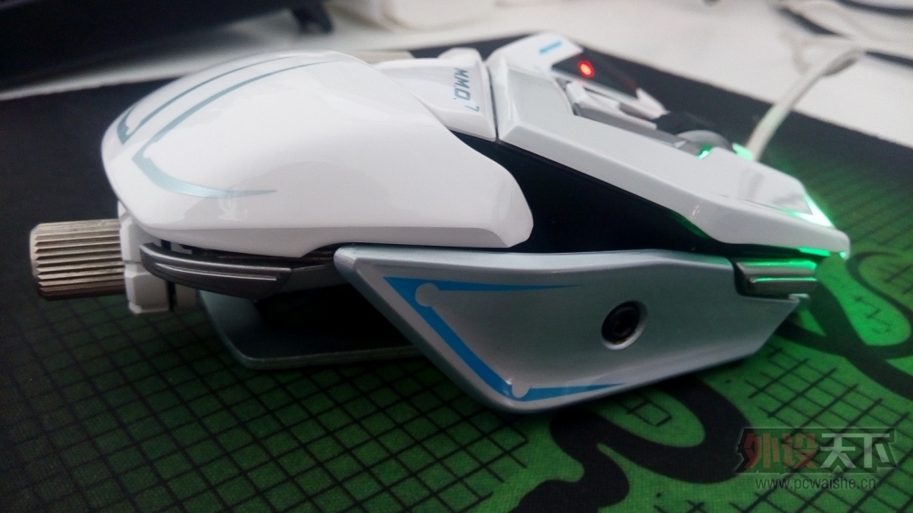 ��֣�ݡ����ѿ��°�MMO7ѩħ ����9��+