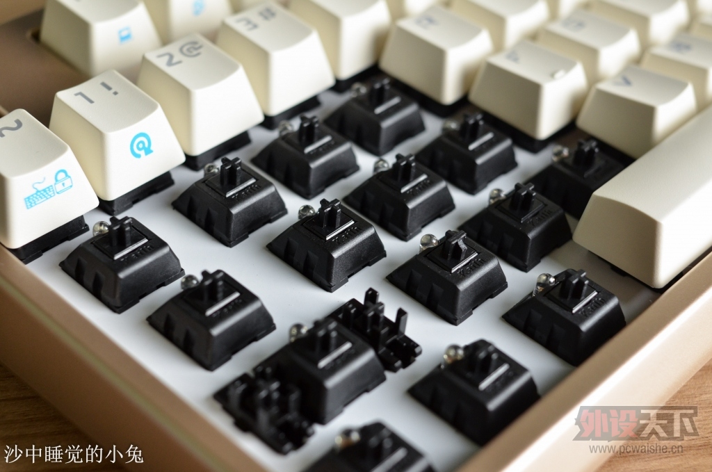 ��쵱����������ϵ�У����� Hero 104 ���LED��ҫ���е���� ��������
