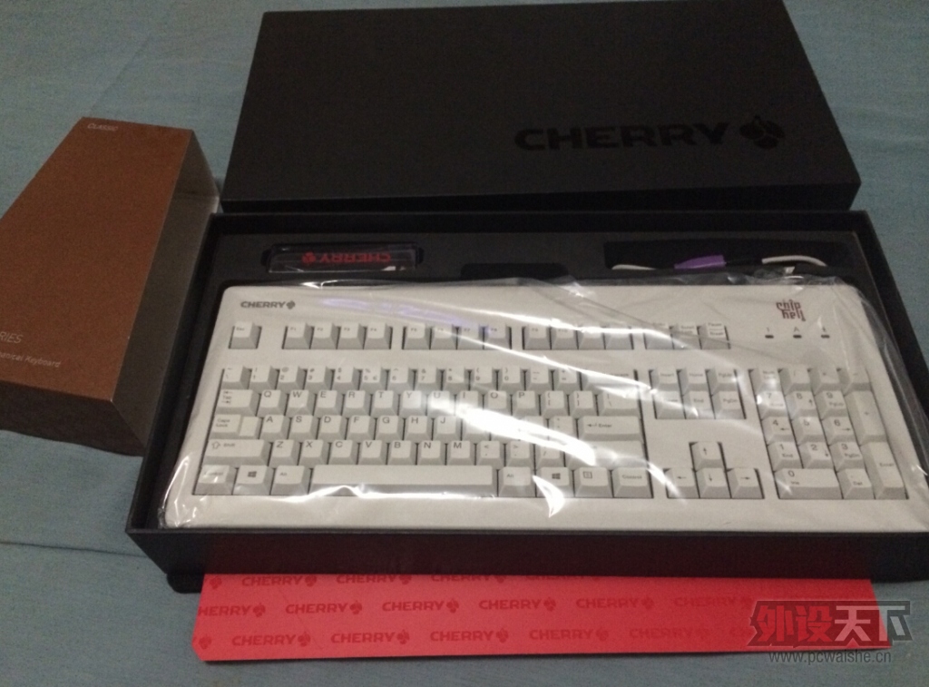 �����ݡ�Cherryӣ�� G80-3000 ��ɫ����+LOL������ñ780Ԫ����
