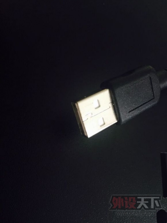 �����ݡ�ӣ�� 1856K1  �ڶ�ɫ��ñ �������� ����� �Ե�100