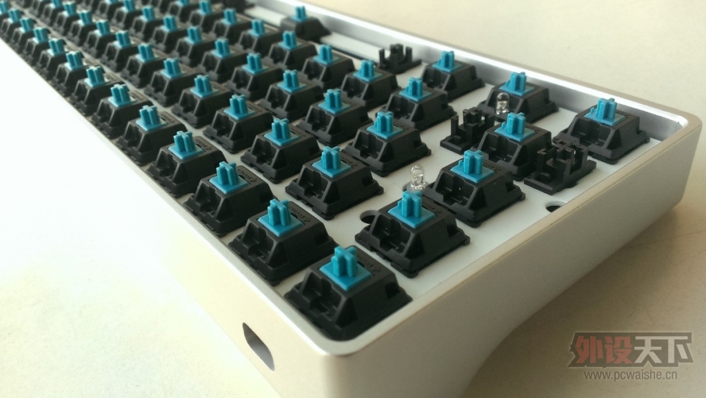 �����������ѳ�����poker2��������60%��ɫ�����ʺ��ղأ�[720����]