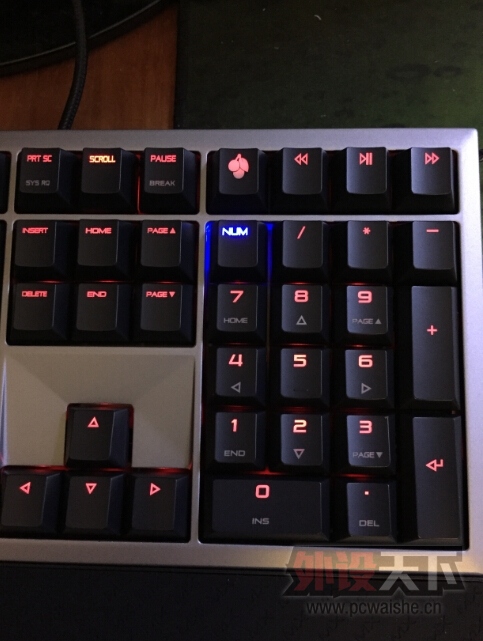 QQ��ͼ20150613233942.jpg
