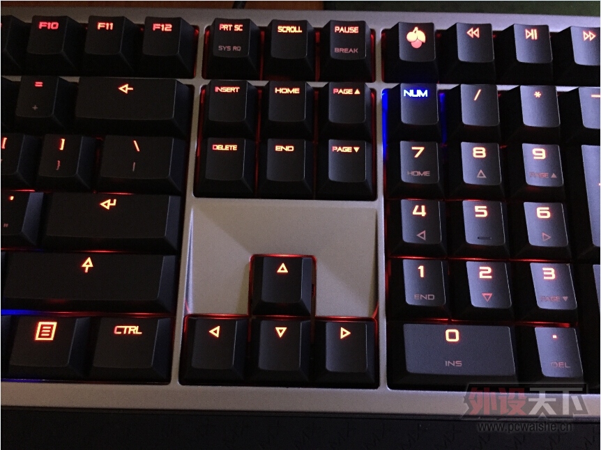 QQ��ͼ20150613234016.jpg