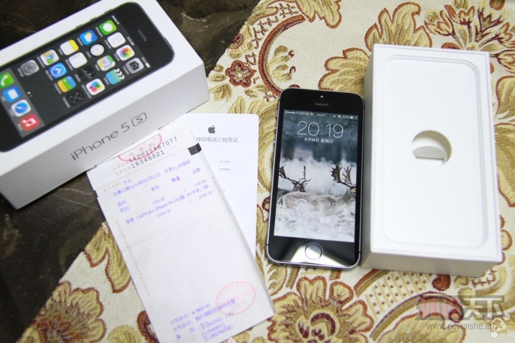 ����������һ��iPhone 5s 16G ��ɫ ���� ��ͨ�� A1528 ��˵Ʊȫ δ���� 2300����