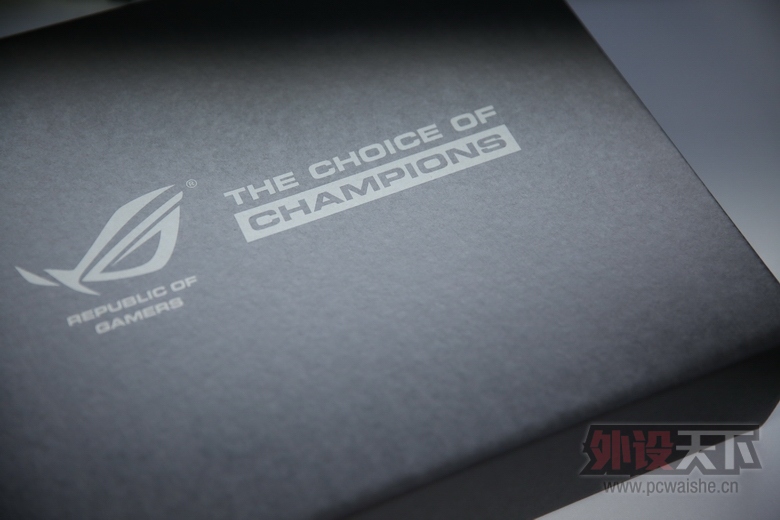 ASUS ˶ ROG GR8 PC