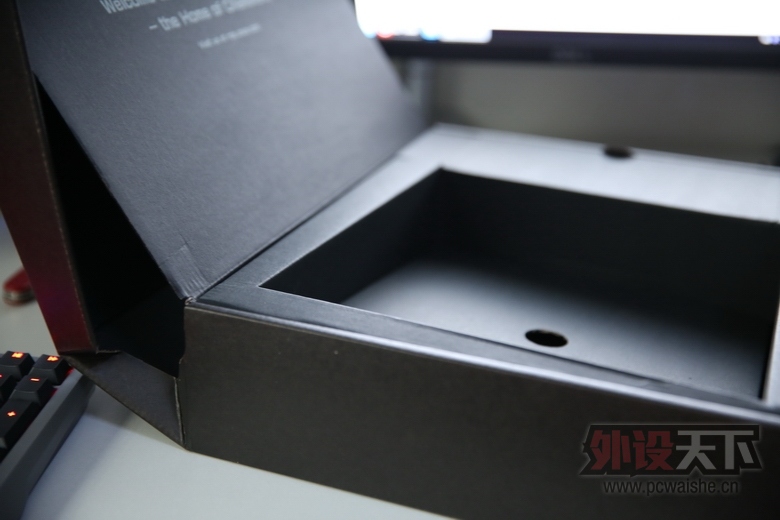 ASUS ˶ ROG GR8 PC