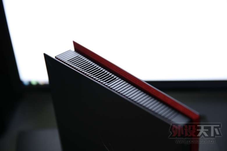 ASUS ˶ ROG GR8 PC